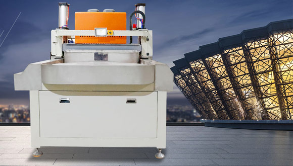 如何選擇玻璃切割機(jī)？